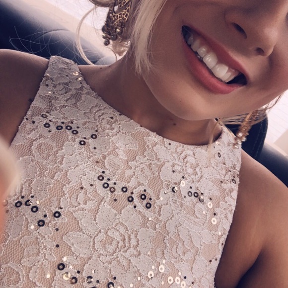 Dresses & Skirts - Flattering Prom Dress